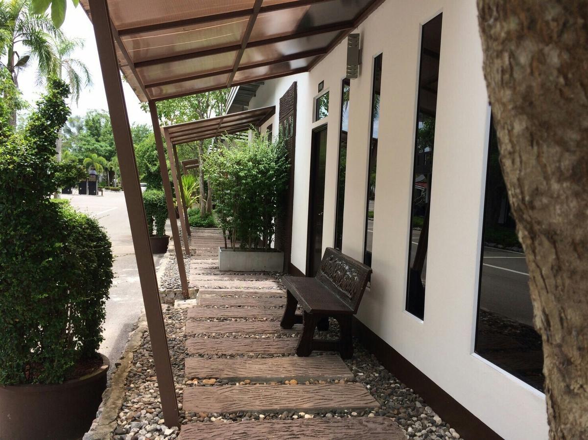 River Nature Hotel Surat Thani Buitenkant foto